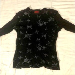 Serious skull fishnet top